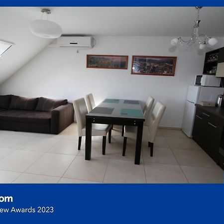 Blonde River Apartman Soter Szeged Eksteriør billede