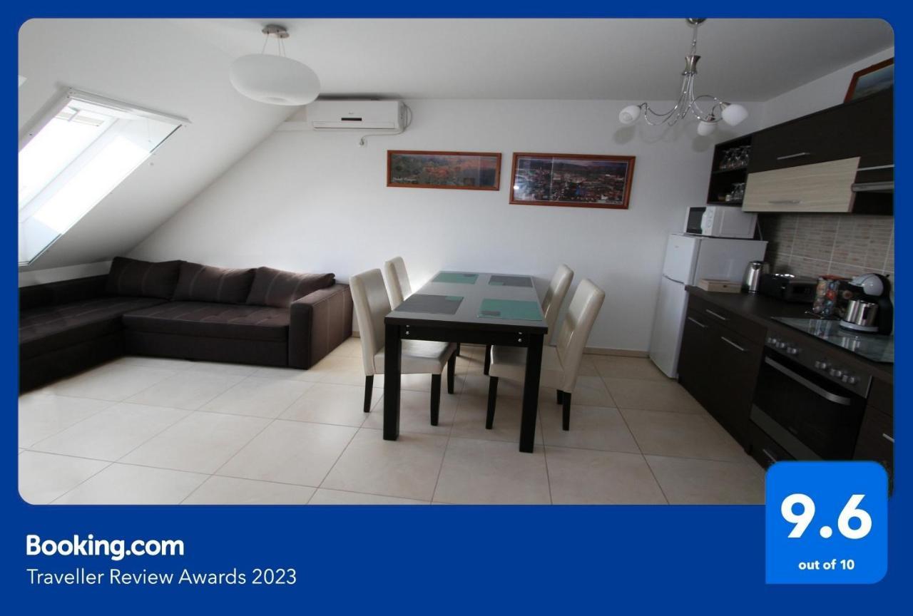 Blonde River Apartman Soter Szeged Eksteriør billede
