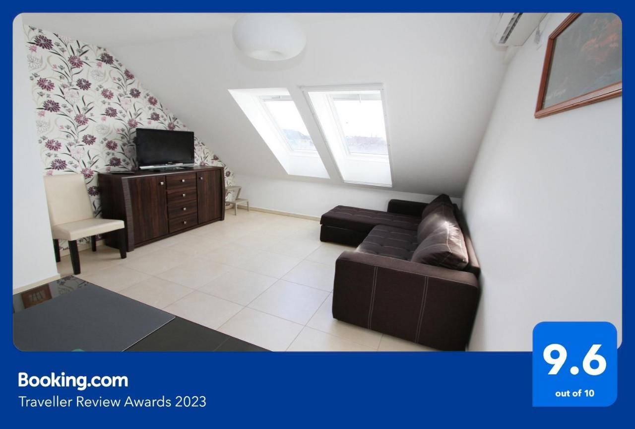 Blonde River Apartman Soter Szeged Eksteriør billede